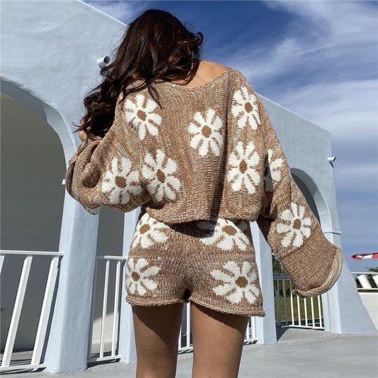 Dourbesty Knitted Sets Women’s 2 Pieces Flared Long Sleeve Floral Loose Knit Sweater + Zip Up Shorts Suits Sweet Fall Knitwear