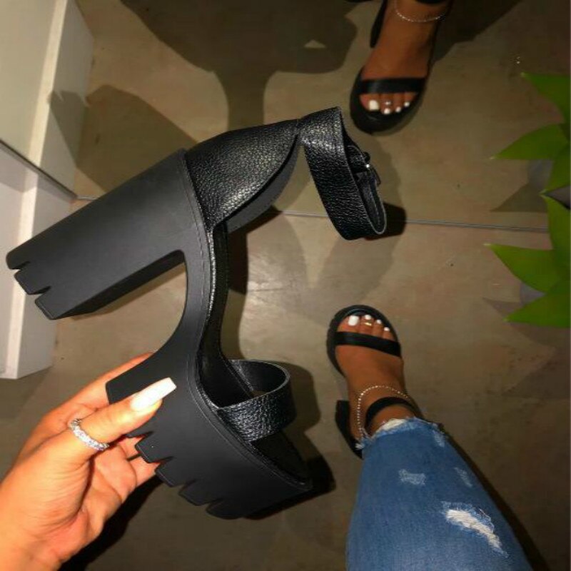 Dahlia sandals